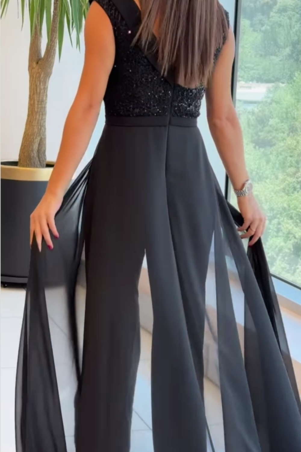 Louna | Elegancki Kombinezon Bez Rękawów