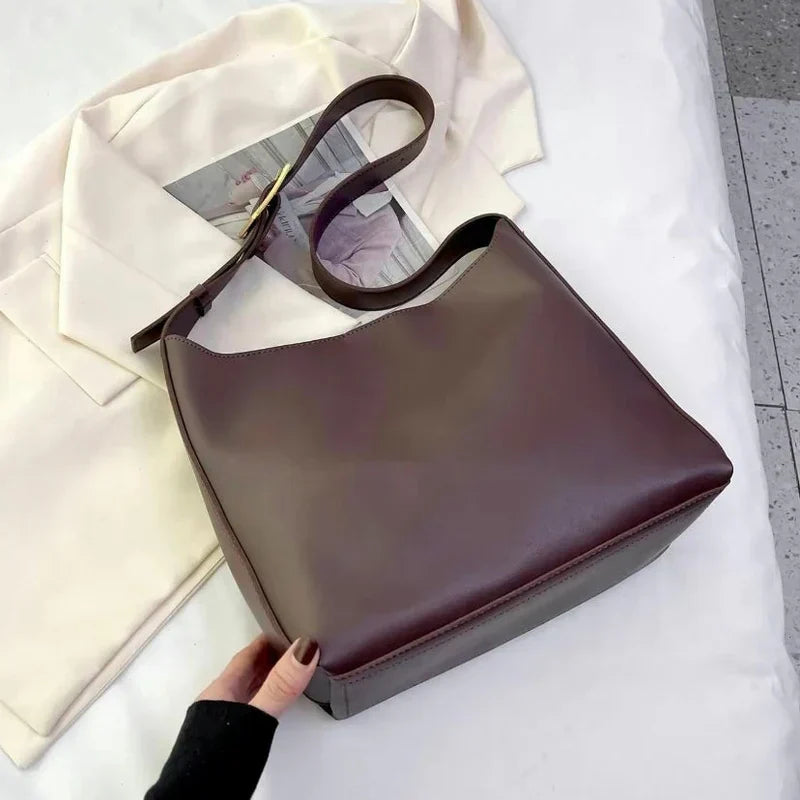 Julie Torebka Damska – Elegancka i Funkcjonalna Torebka na Co Dzień