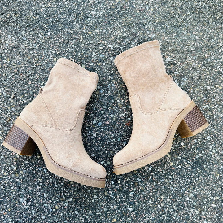 Ivy Damskie Botki Khaki – Zamszowe Półwysokie Buty z Zamkiem & Wygodnym Obcasem