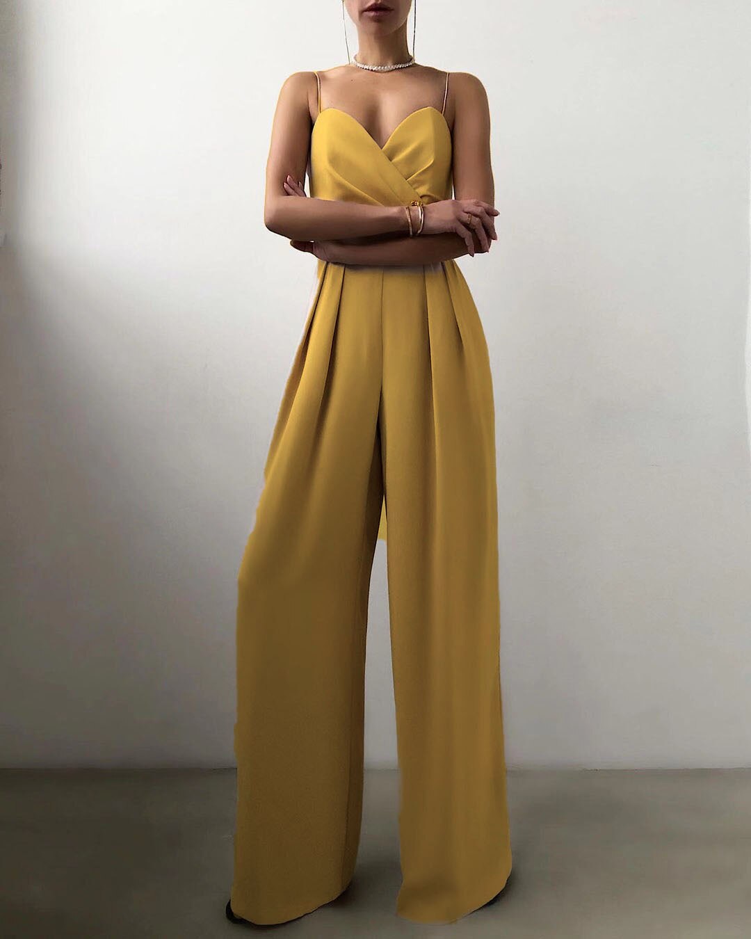 Mirielle Kombinezon Damski – Regulowane Ramiączka i Minimalistyczny Design dla Stylowego Komfortu