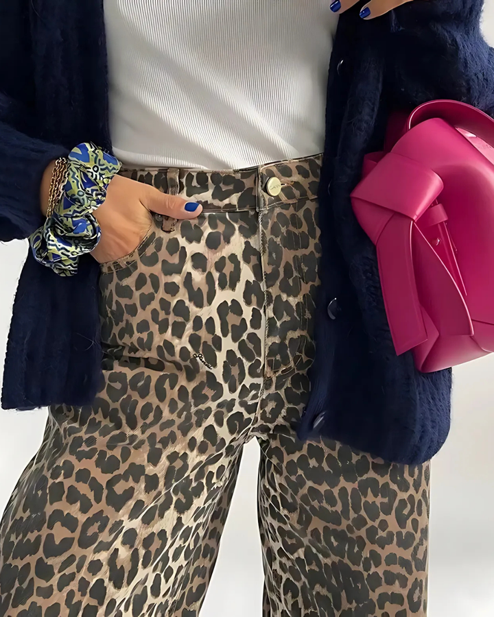 Kaeli Jeans Damskie – Modny Wzór w Lamparta i Wygodny Krój