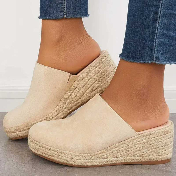 Mika Damskie Klapki na Koturnie – Granatowe, Styl Espadryli i Optymalny Komfort