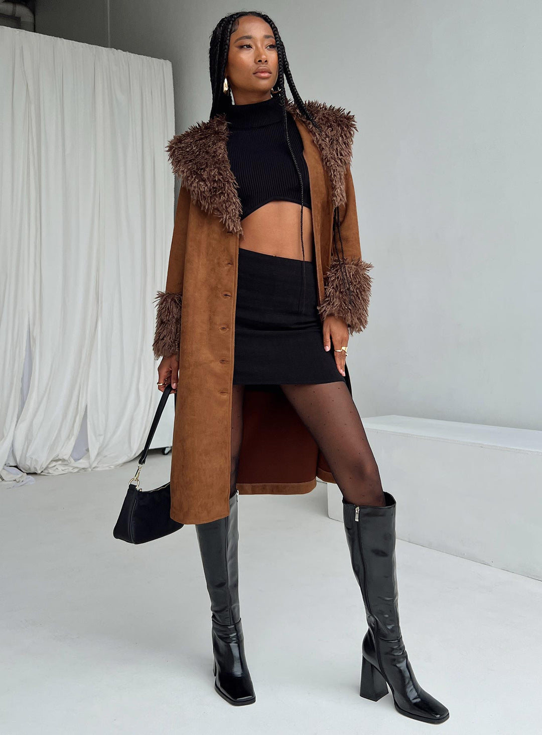 Allegra | Klasyczny Długi Trench Coat z Ciepłymi Akcentami z Futra