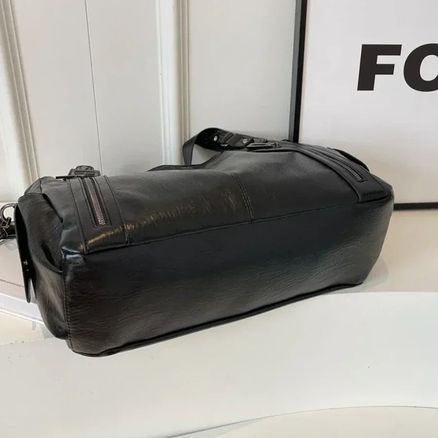 Dakota Torebka Damska na Ramię – Elegancka Skórzana Torebka z Regulowanym Paskiem i Przestronnym Designem