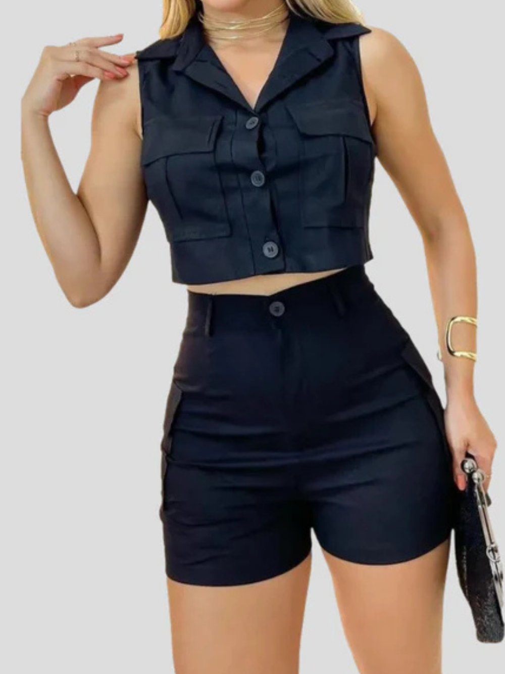 Sierra Komplet Damski Dwuczęściowy – Bezrękawnik Crop Top i Szorty z Błyszczącym Wykończeniem i Dopasowanym Krojem