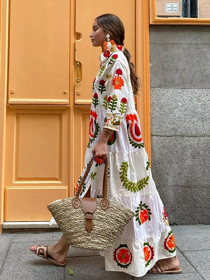 Celia Sukienka Maxi Damska – Długa Bawełniana Sukienka z Boho Haftami i Kolorowymi Detalami