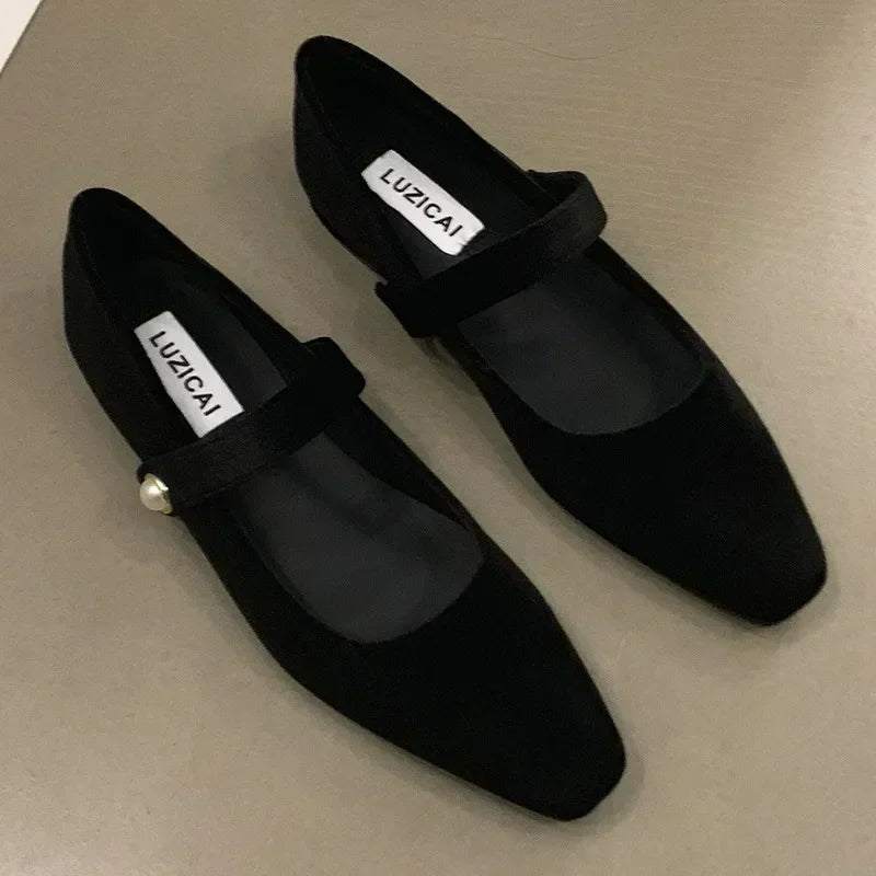 Amélie Baleriny Damskie – Eleganckie Buty z Perłowym Paseczkiem i Szykownym Szpiczastym Noskiem