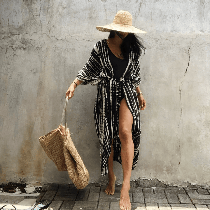 Brenna Sukienka Kimono Looksy – Boho wzór tie-dye i lekki, półdługi fason