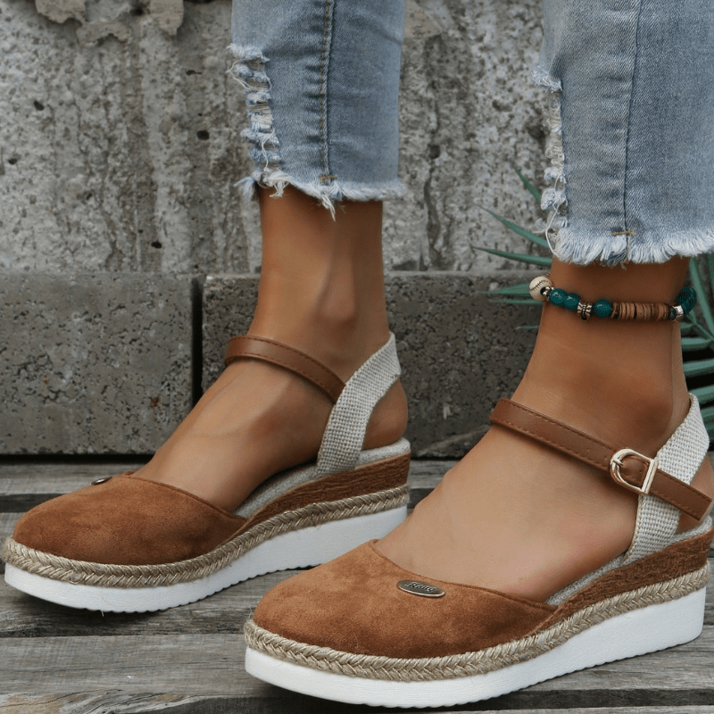 Carina Damskie Sandały – Eleganckie Koturny z Regulowanym Zapięciem na Klamrę i Boho Stylem