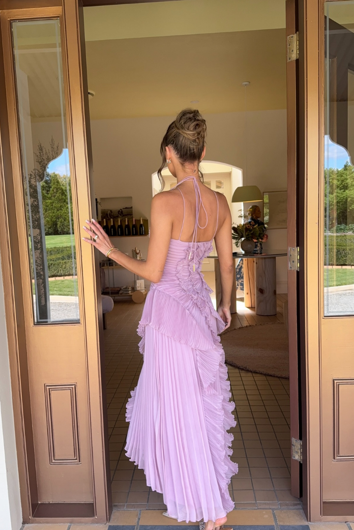 Guendalina Sukienka Długa Plisowana – Elegancja z Dekoltem Halter na Ceremonie i Wydarzenia Specjalne