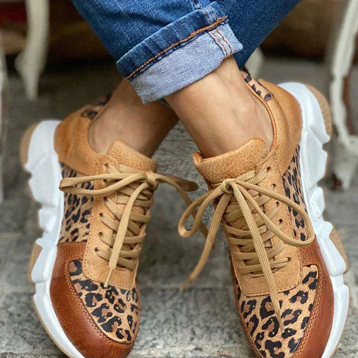 Helene Damskie Sneakersy – Wygodne i Modne Buty Sportowe z Wzorem w Panterkę i Ergonomiczną Podeszwą