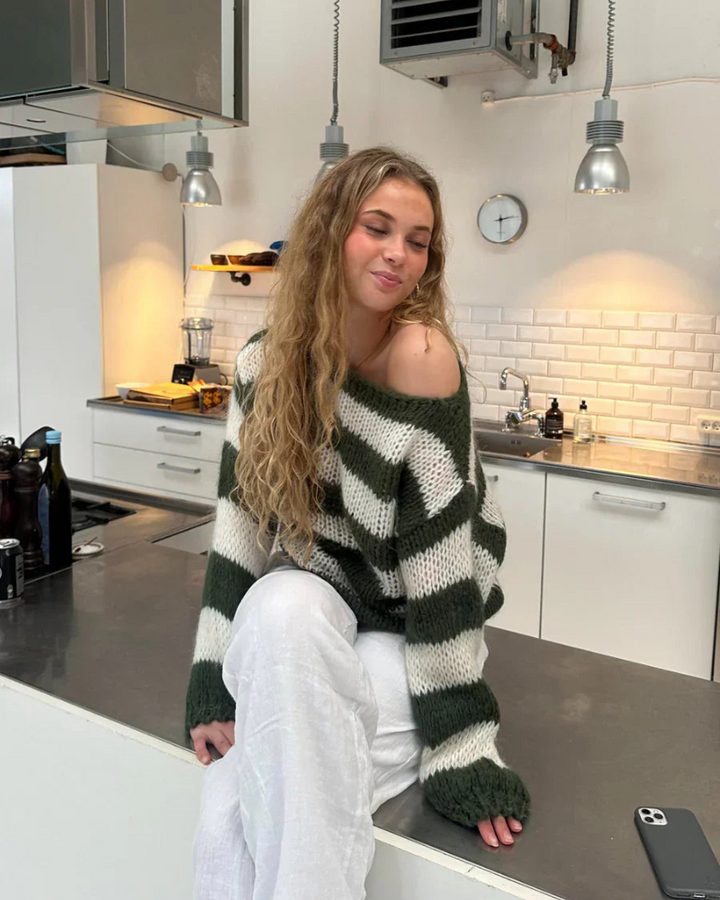 Louisa Damski Sweter Dzianinowy – Oversize Sweter w Paski z Miękkiego Materiału & Modnym Designem
