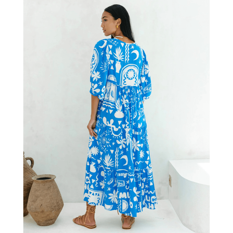 Rosina Długa Sukienka Looksy – Abstrakcyjny boho wzór i zwiewny, warstwowy fason