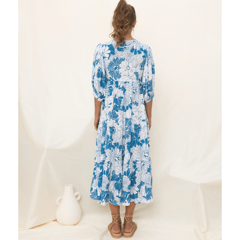 Runa Sukienka Midi Looksy – Kwiatowy wzór i lekkie bufiaste rękawy na lato