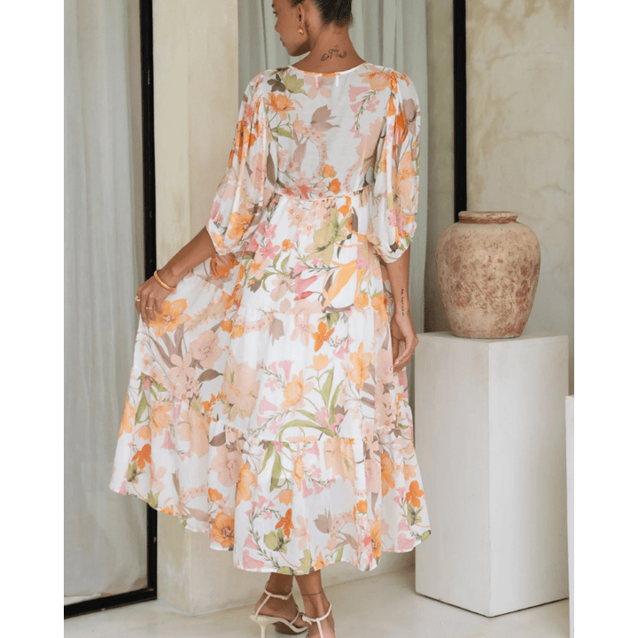 Runa Sukienka Midi Looksy – Kwiatowy wzór i lekkie bufiaste rękawy na lato
