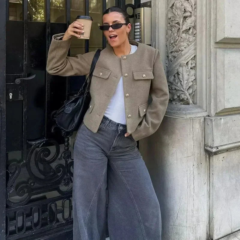 Sara Damska Luksusowa Marynarka – Taliowana Marynarka z Złotymi Guzikami & Elegancką Sylwetką