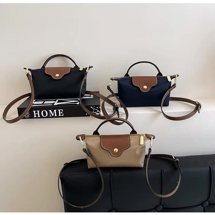 Camille Damska Mini Torebka – Kompaktowa Torebka na Ramię z Złotym Zapięciem & Eleganckimi Detalami