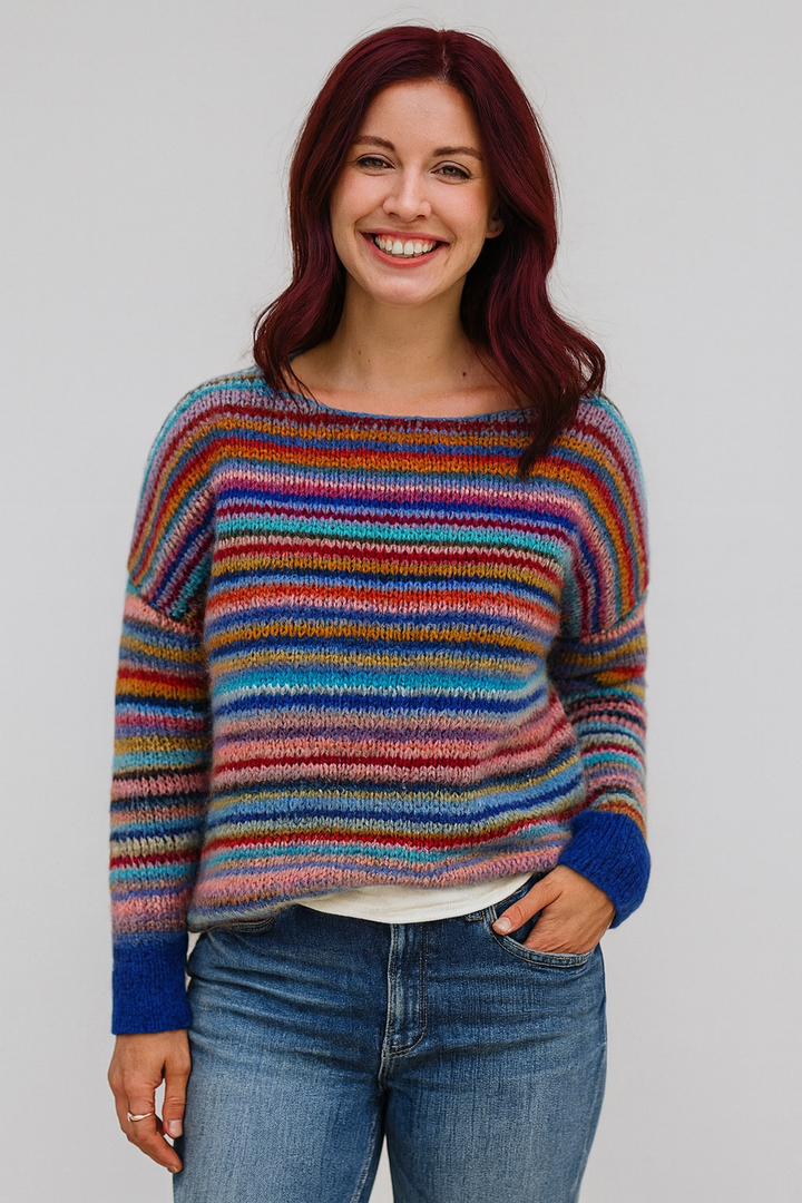 Silvia | Sweter w retro paski z kolorowym wzorem