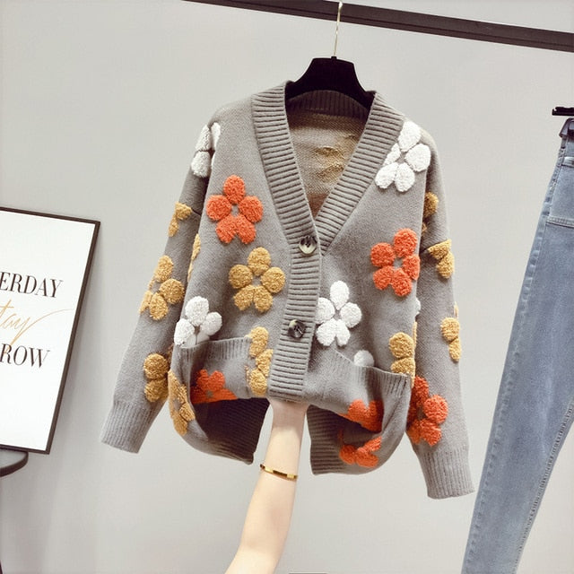 Miley Damski Kardigan – Modny Kardigan z Haftem Kwiatowym i Zapięciem na Guziki