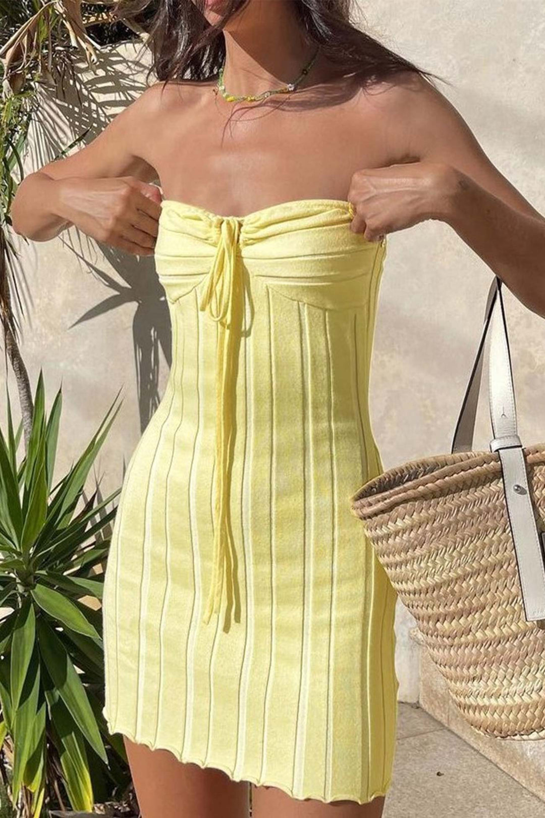 Damska Sukienka Dzianinowa Sheen – Żółta Letnia Sukienka Midi Bustier z Wiązaniem