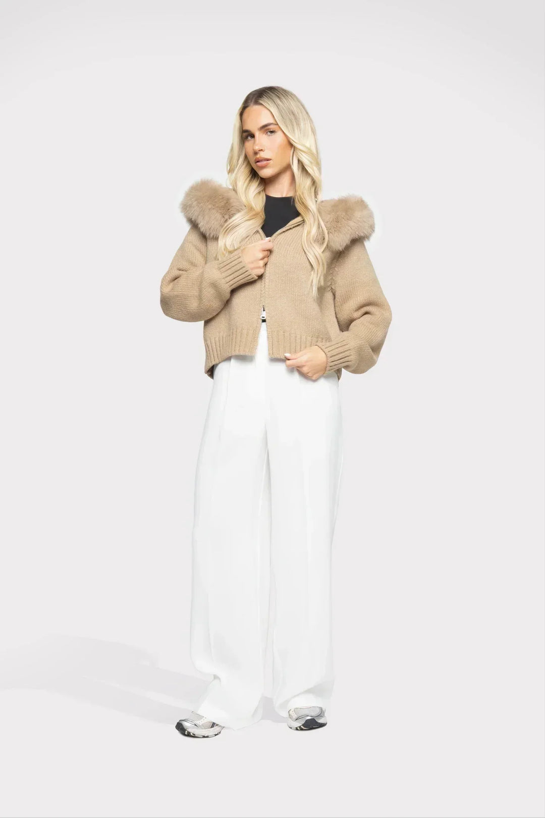Janelle Kurtka Damska – Elegancka Wełniana Kurtka z Kapturem Podszytym Futrem