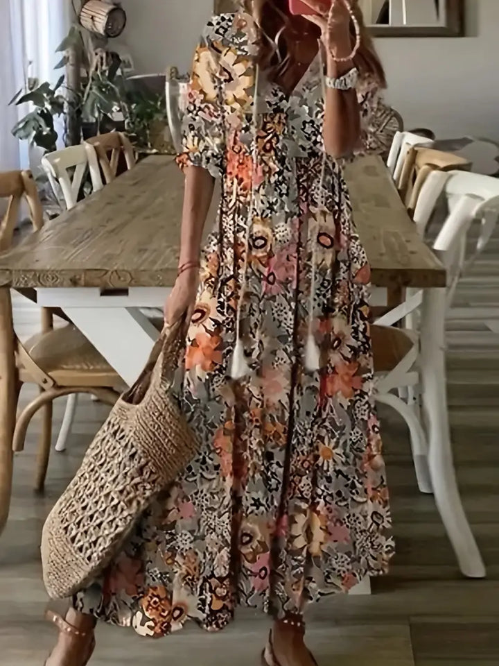 Letnia Sukienka Damska Charm – Elegancka Sukienka Boho z Falbankami, Dekoltem w Serek i Wzorem Ikat