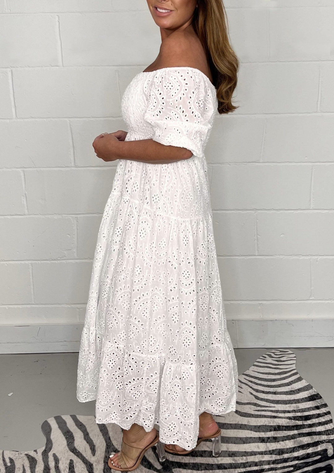 Violette Sukienka Codzienna Damska – Lekka Letnia Sukienka na Gorące Dni i Swobodny Look