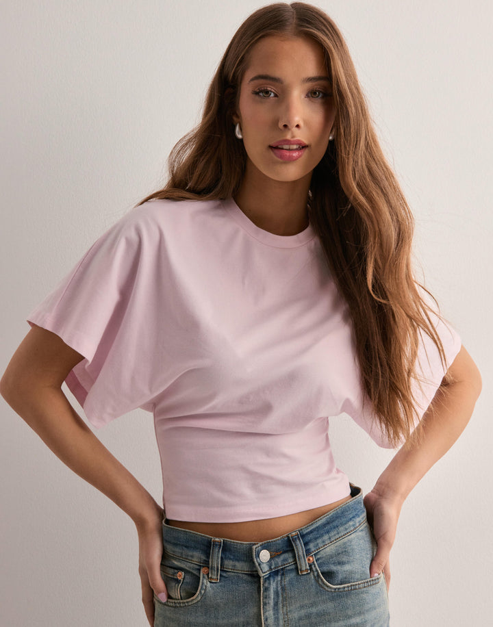 Isabelle T-Shirt Damski – Elegancki T-Shirt z Rozszerzanymi Rękawami i Taliowanym, Flatterującym Krojem